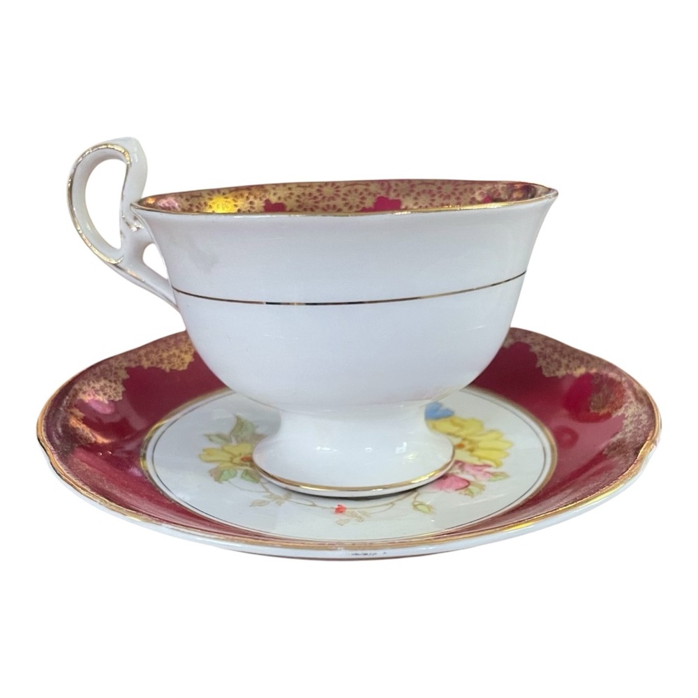 Vintage Royal Standard Red And White Portrait Floral Tea Cup And Saucer England